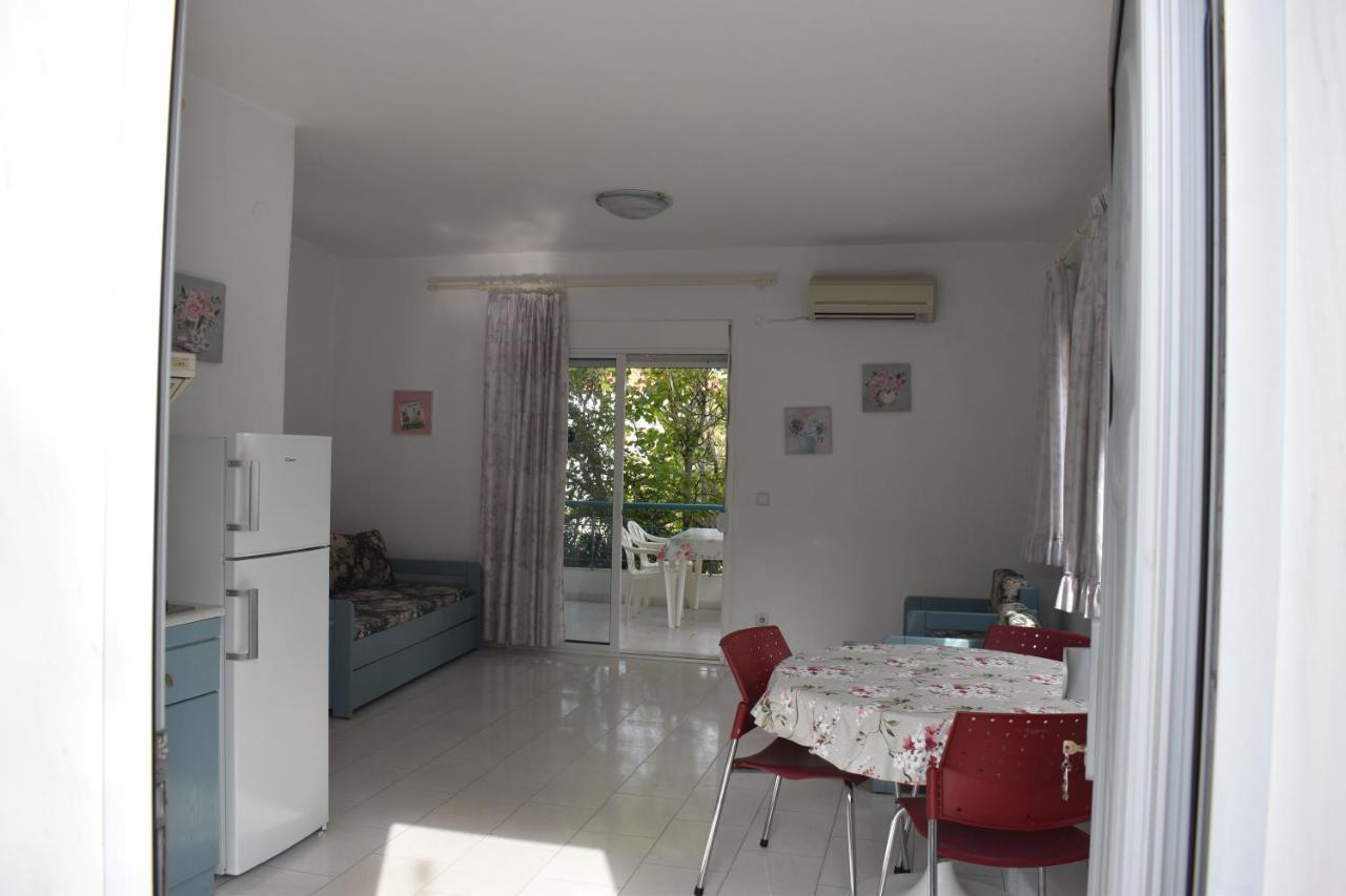 Niki Apartments Polychrono Esterno foto