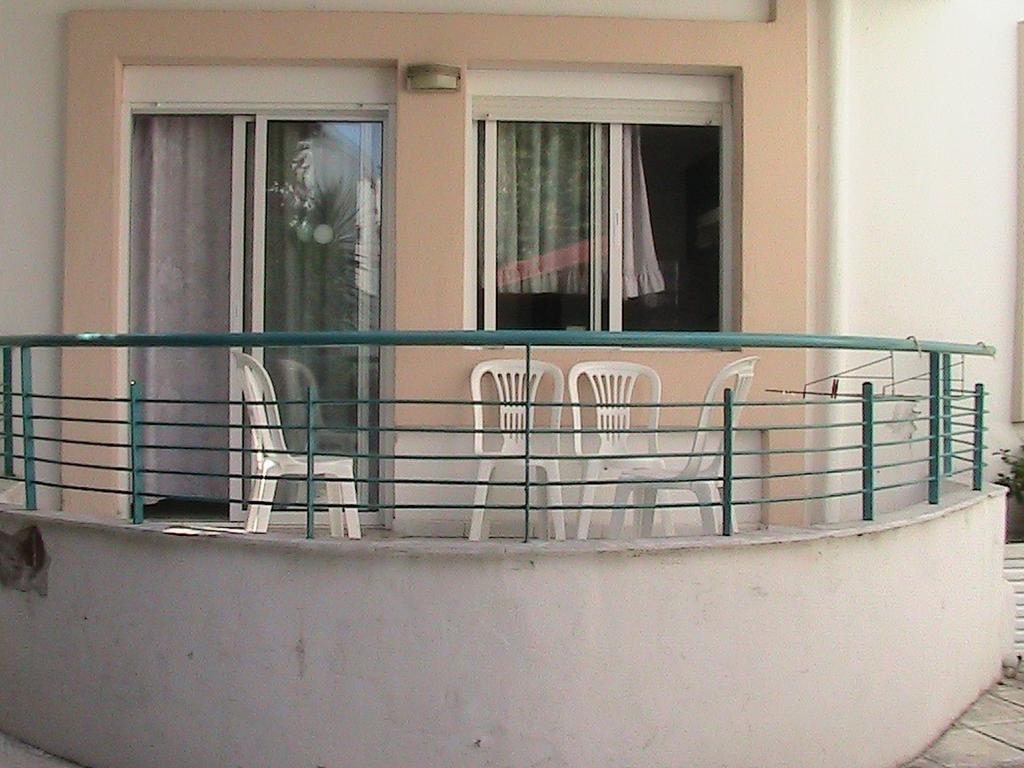 Niki Apartments Polychrono Esterno foto